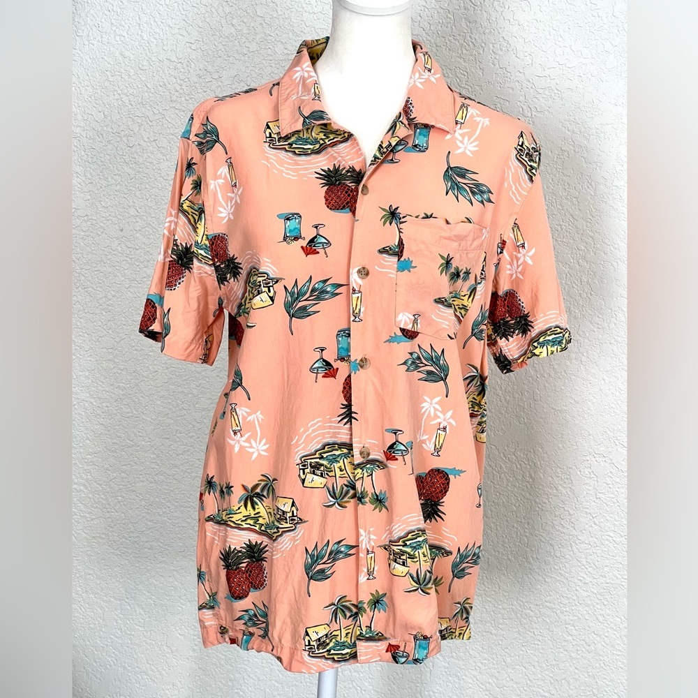 Croft and Barrow Tropical Peach Short Sleeve Button Down Hawaiian Shirt Men’s Sm